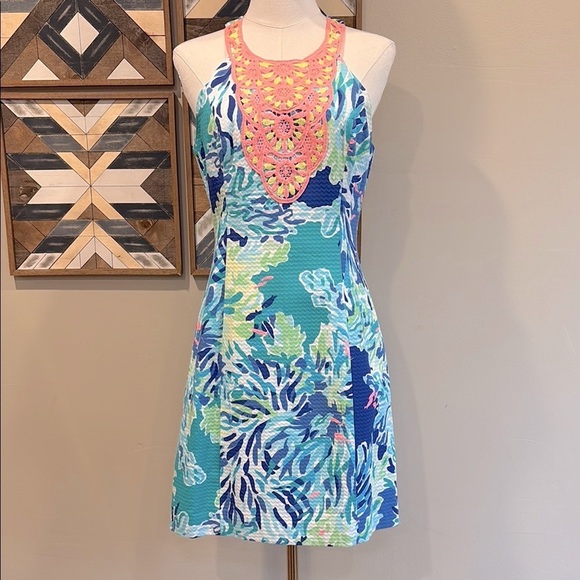 Lilly Pulitzer Pearl Shift Mini Dress Lace Neckline Wade and Sea sz 2 - Picture 2 of 12